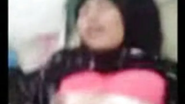 Ami Hyuuga japán szajhát keményen megbökték szőrős pina kutyus pozícióban