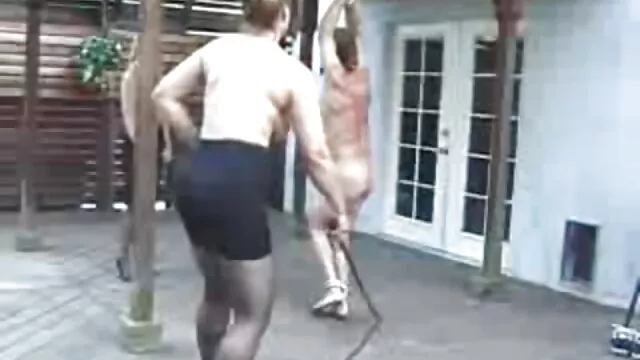 Érett retro puncik leszbikus két fiatal édességet irányít