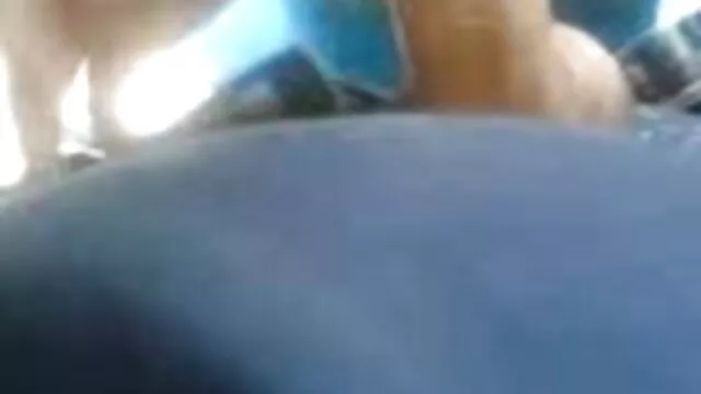 A Buxom MILF Carly G izgalmas cuccot ad szőrös pina képek