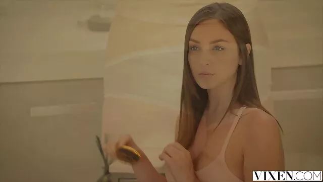 Őrült nimfo Veronica Jett szoros puncik vaskos szopást ad a fekete slangnak