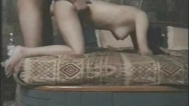 Mulatt szépség hatalmas mellekkel, Layla Terrace elcsavarja a szőrös pinák punciját