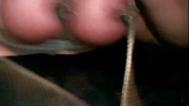 Kinky Brandy Lee megfeszíti punci ajkait szörös puncik fotoi