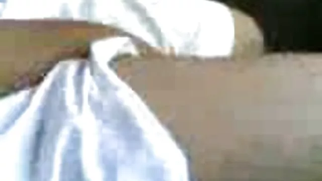 Pofa tini szépség simogatja feszes rózsaszín punciját szóló szorospina forum maszturbációs videóban